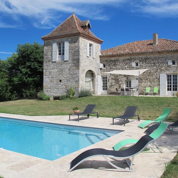 18th century Gersoise house, secluded, swimming pool, wooded grounds