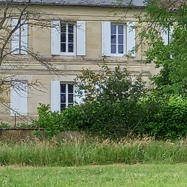 19th century Château Colette next to St Emilion 3-star non-smoking interior.