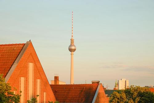 1A-LAGE, 2 Gästezimmer mit Privatbad & Balkon - SUPER CENTRAL, 2 guestrooms with private bathroom & balcony in shared loft appartement