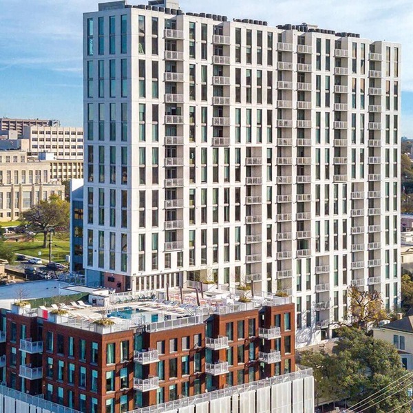 1BD/Austin - Rooftop Pool & Firepit, BBQ!