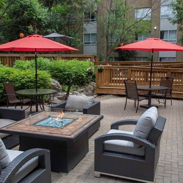 1BR Queen Suite w/Sofa Bed + Full Kitchen