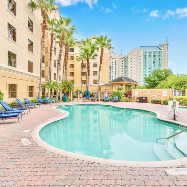 1BR with Two Queen Beds - Pool and Hot Tub-Near Disney