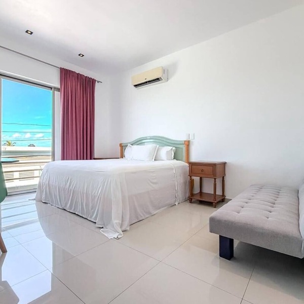 1BR with balcony