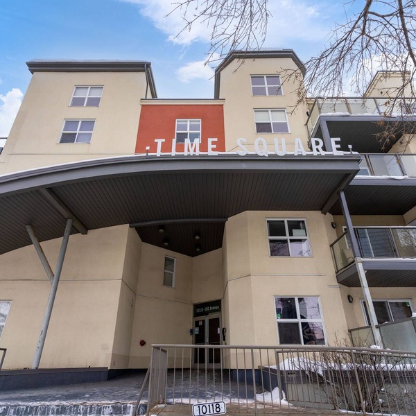 2 bed 2 bath condo ICE district 1 block away from Rogers Place