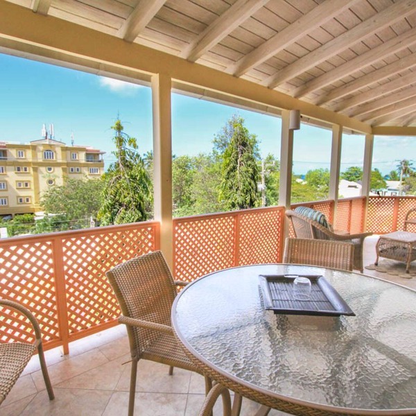 2-bed Apt by Beach in St. Lawrence Gap