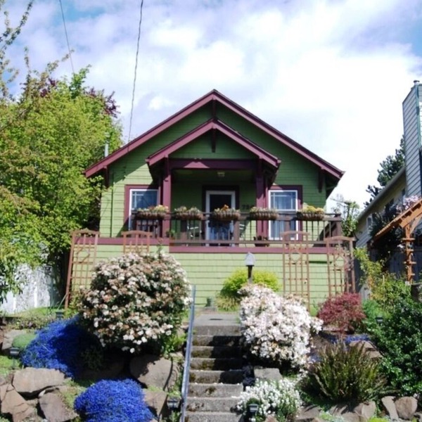 2-Bed Craftsman with Private Garden, Steps to Green Lake & Downtown Seattle