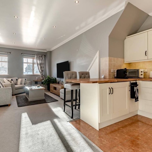 2 Bed in Barton On Sea (oc-c34500)