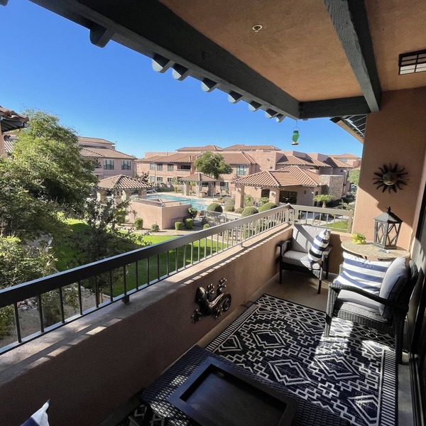 2 Bed Pool View Paradise in Desert Ridge w/Garage
