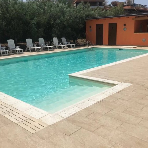 2 Bedrooms Modern Apartment by the SEA, Pool, Wi-Fi, A/C, Terrace, in resort