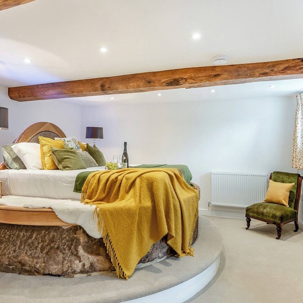 2 bedroom accommodation in Ocle Pychard