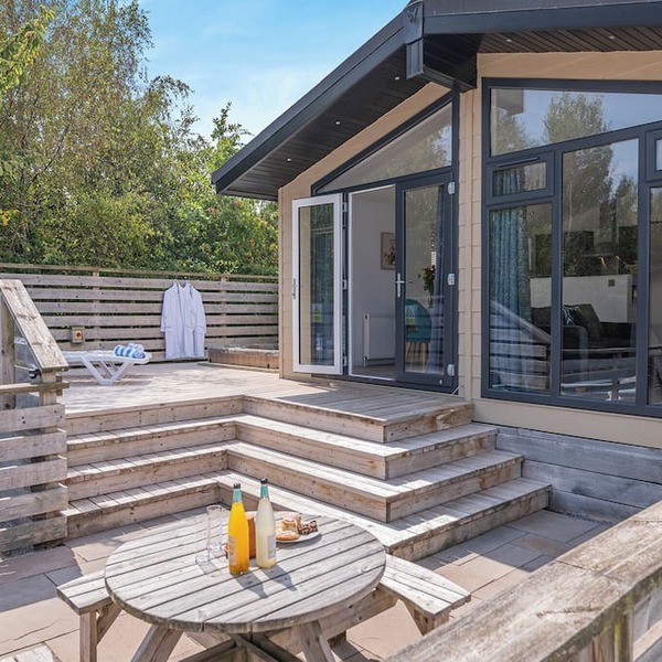 2 bedroom accommodation in Cannington