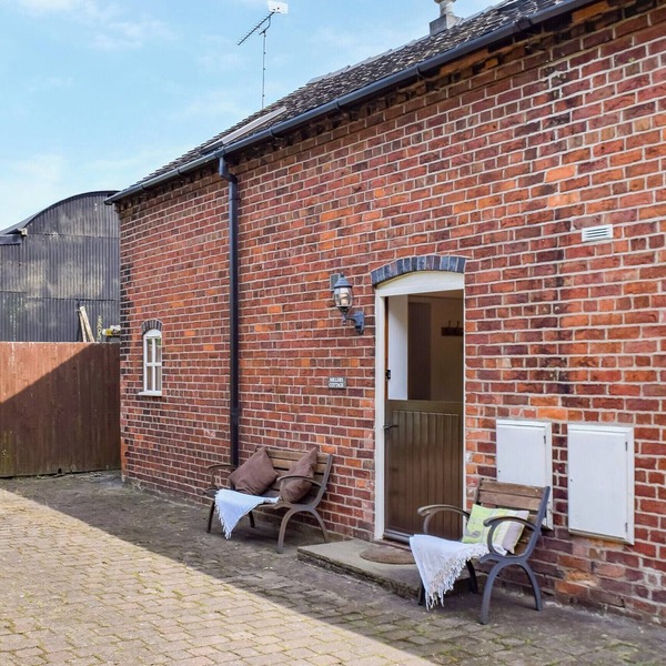 2 bedroom accommodation in Middlewich