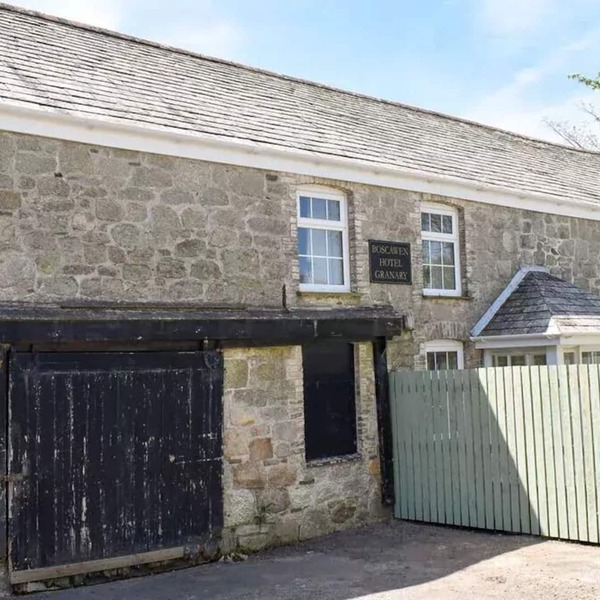 2 bedroom accommodation in St Dennis, near St Columb Major