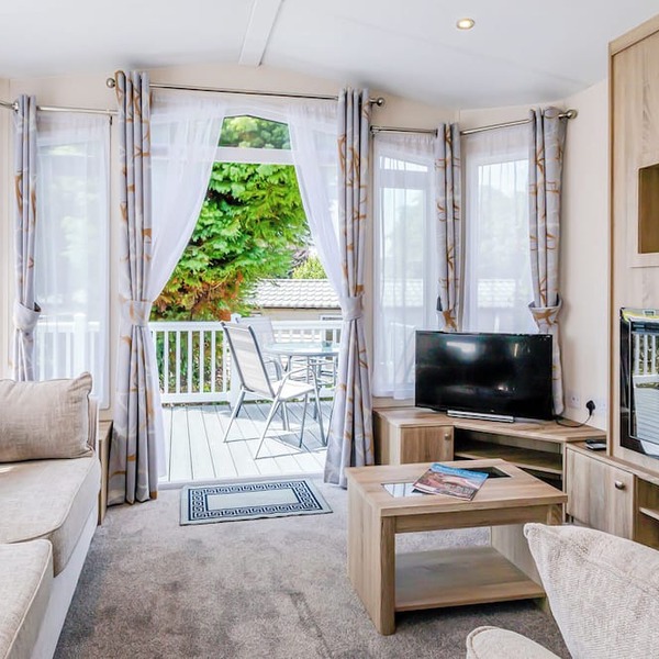 2 bedroom accommodation in Axminster