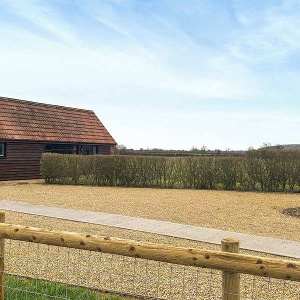 2 bedroom accommodation in East Tytherton, Chippenham