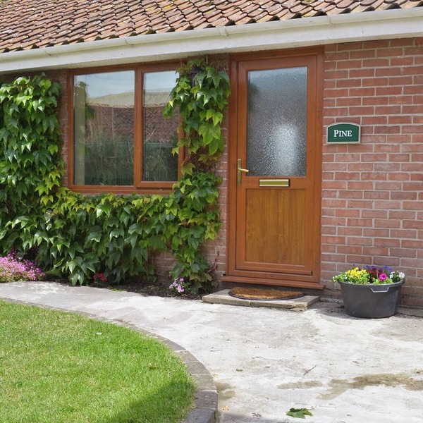 2 bedroom accommodation in East Huntspill, near Highbridge