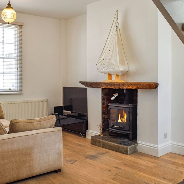 2 bedroom accommodation in Crosby, near Liverpool
