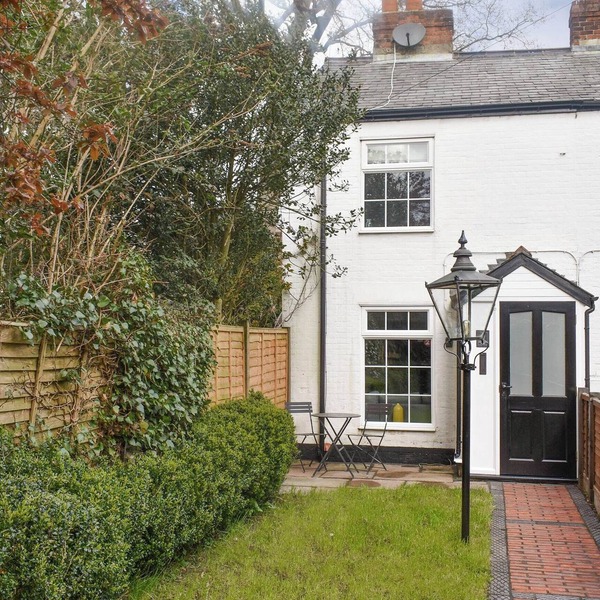 2 bedroom accommodation in Lyndhurst