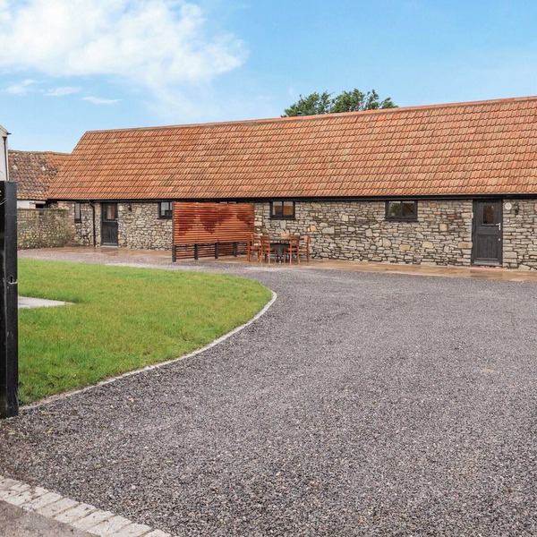2 bedroom accommodation in Clevedon