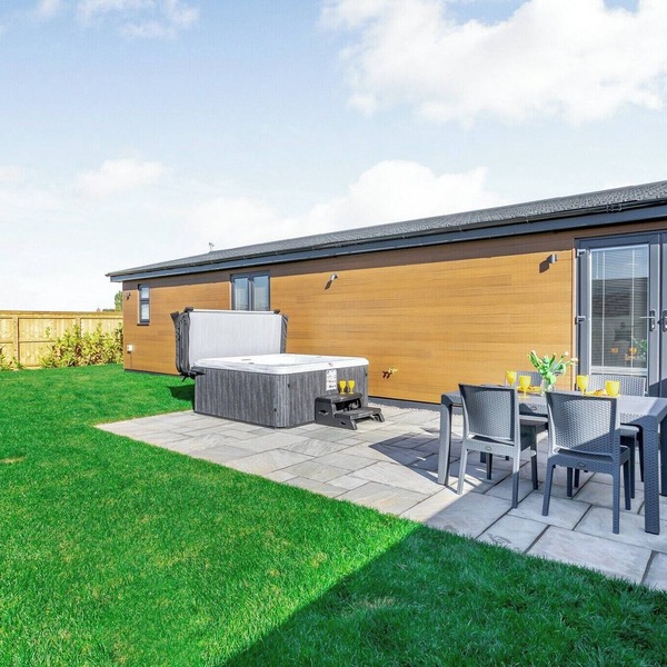 2 bedroom accommodation in Offenham