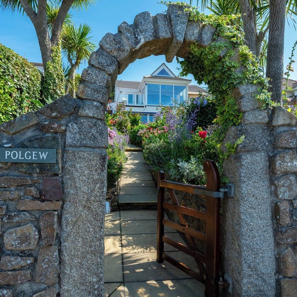 2 bedroom accommodation in Marazion