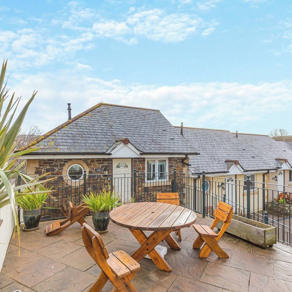 2 bedroom accommodation in Porth, Nr Newquay