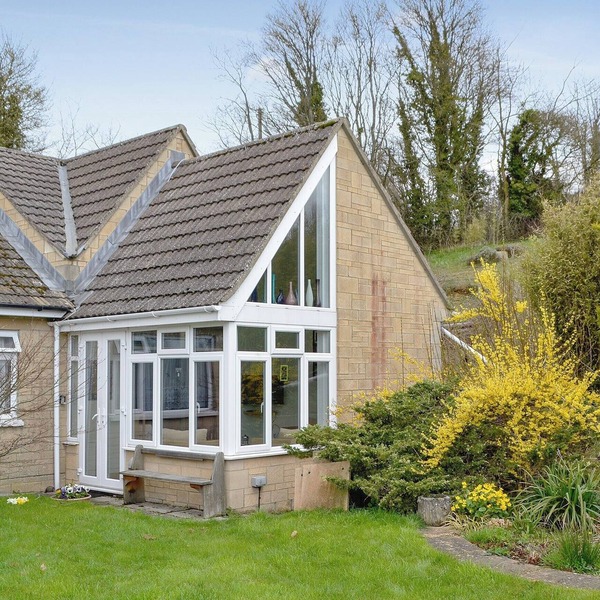 2 bedroom accommodation in Lypiatt Hill, near Stroud