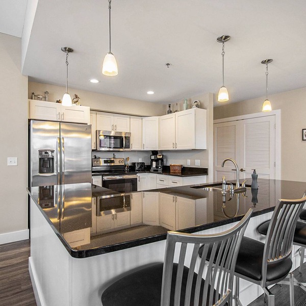 2 bedroom Downtown Condo on the River Channel