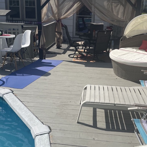 2-bedroom residential home with pool 30 mins from NYC and Beaches