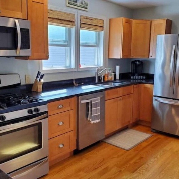 2-bedroom townhouse with indoor fireplace