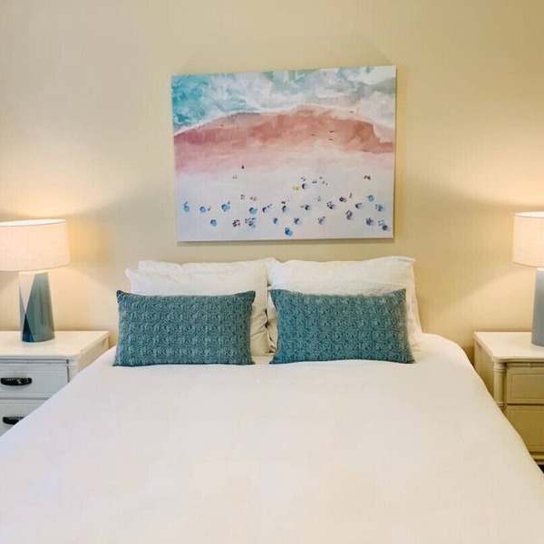 2 Beds 2 Full Baths - Dog Friendly!