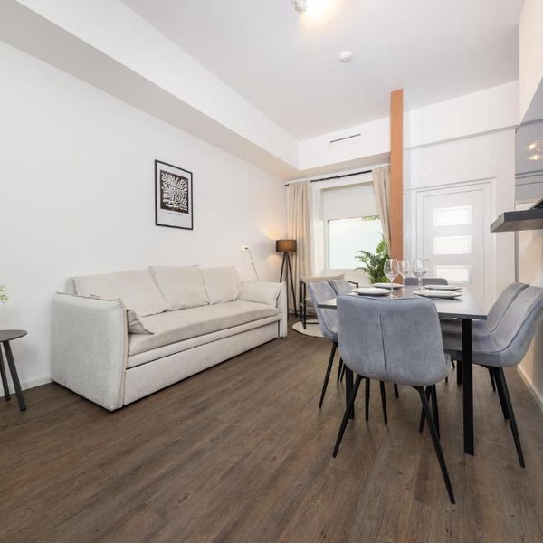 2 BR central Apt at Maybachufer