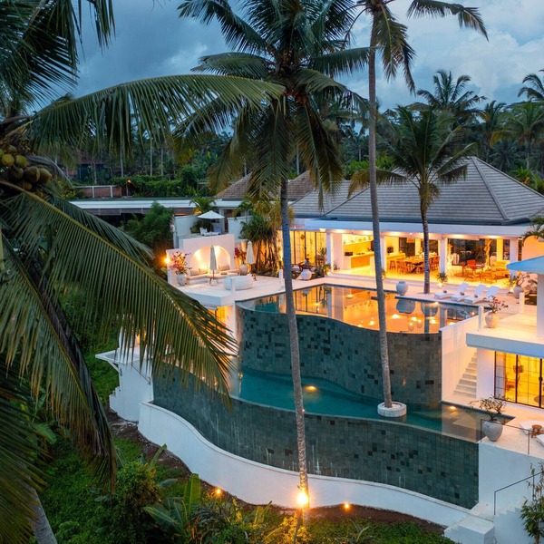 2 Infinity Pools Jungle Paradise Luxury Ubud 4BR Villa