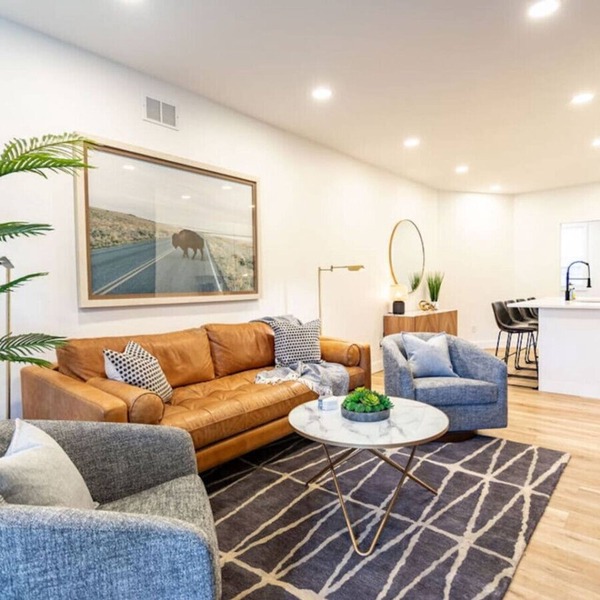 2 King Beds | Easy City Access | Easy Parking