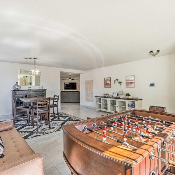 2 Mi to State Farm Stadium! Family-Friendly Home