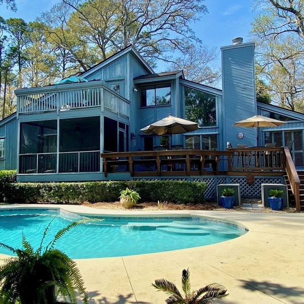 2 Min Walk 2 Beach. Walk 2 Pickleball Golf Tennis Restaurants Pvt Pool SPA Bikes