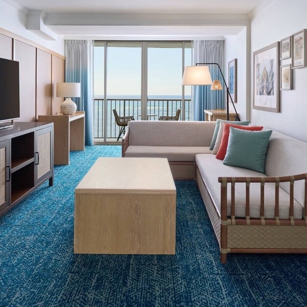 2 Oceanfront Accommodations at OUTRIGGER Waikiki Beach Resort! W/Outdoor Pool!