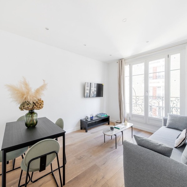 2 rooms Modern & Cozy - 150m Metro L3
