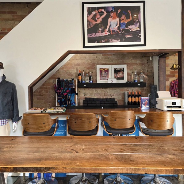 2 Storey, 2 BR Designer Loft/Clothing Studio