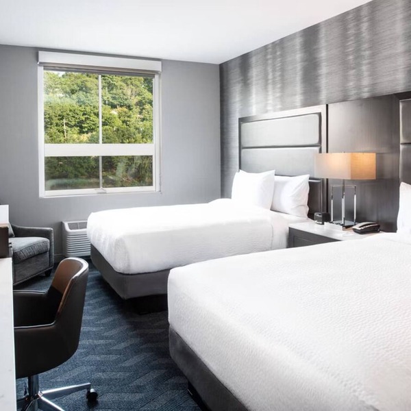 2 Units | Cozy Room with Indoor Pool, Gym & Free Breakfast