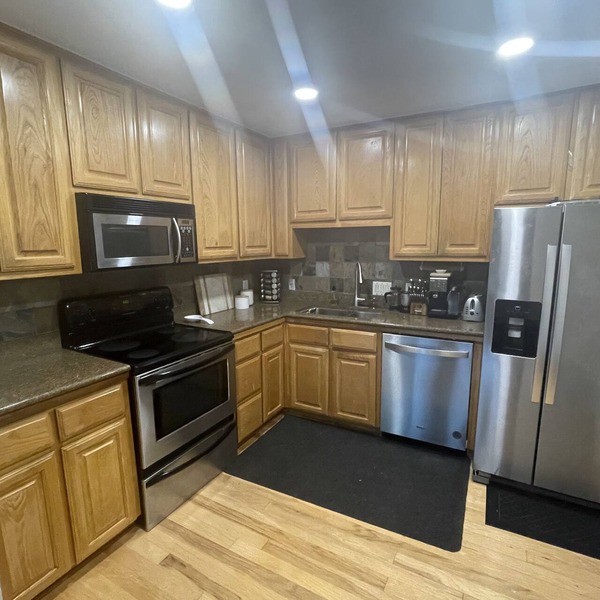 2000 sq ft two story 2 bedroom 1 bath condo w/ fenced patio