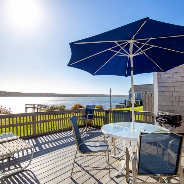 2025 Pilot House: Waterfront Cottage w/Deck on Town Cove, Pet Friendly!