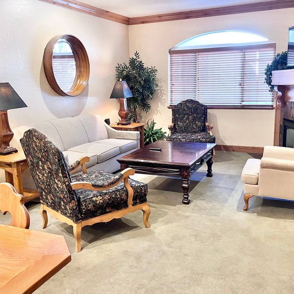 2049 | Upscale King Villa | Near Wasatch State Park