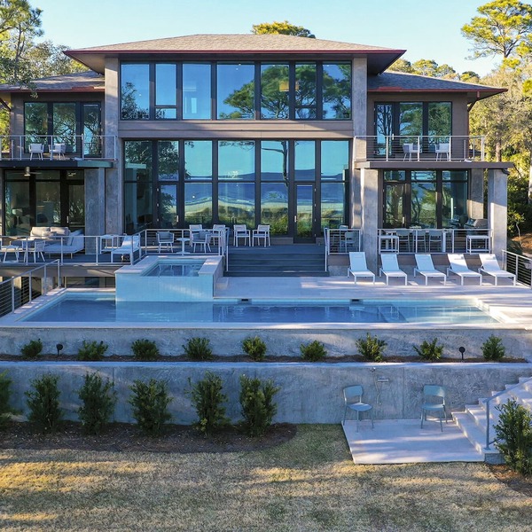 24 Duck Hawk-Oceanfront, Large Pool & Amazing Game Room. Coastal Chic!