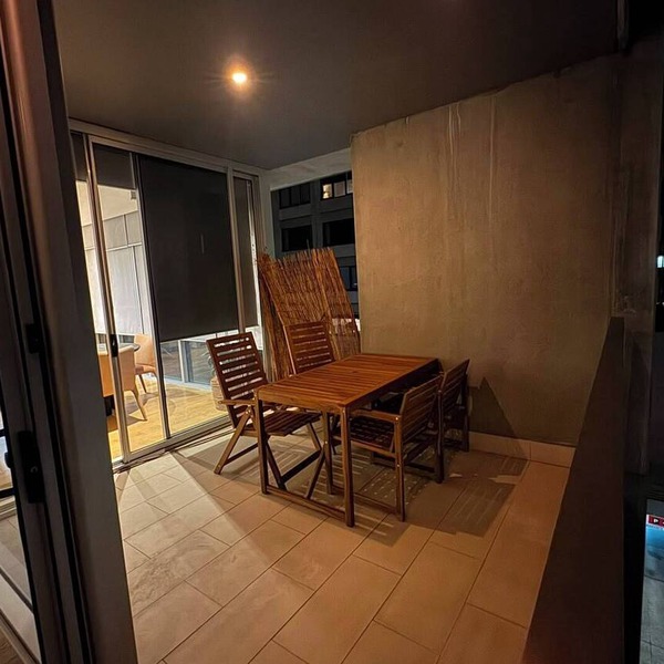 2B2B Executive Residence in Barton, 7-9 min walk to PH, M-Oval & Lake BG