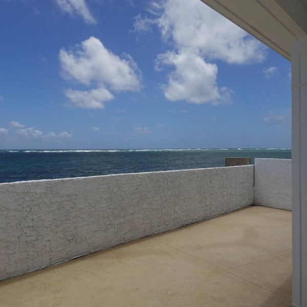 2Bed Beach Front Home