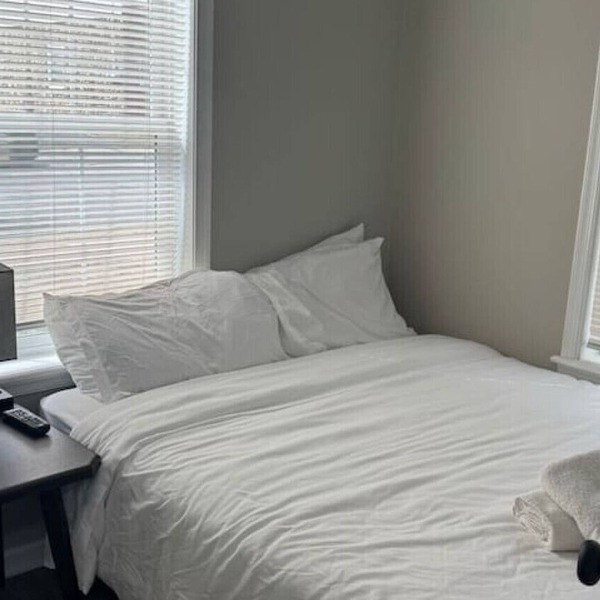2BR/1BA - Bright & Comfortable Apartment!