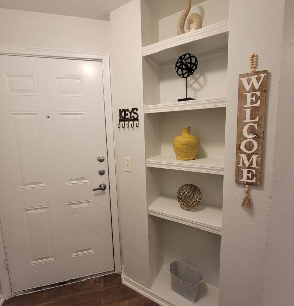 2BR 2BA w attached garage minutes FROM OUTLET SHOPPING SIXFLAGS HURRICANE HARBOR TEXAS LIVE AT&T stadium!