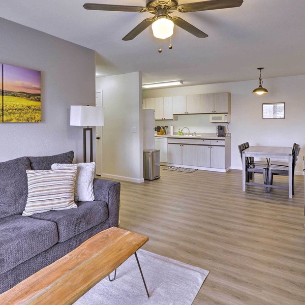 2BR Condo 1 mile from WSU on Bus Line