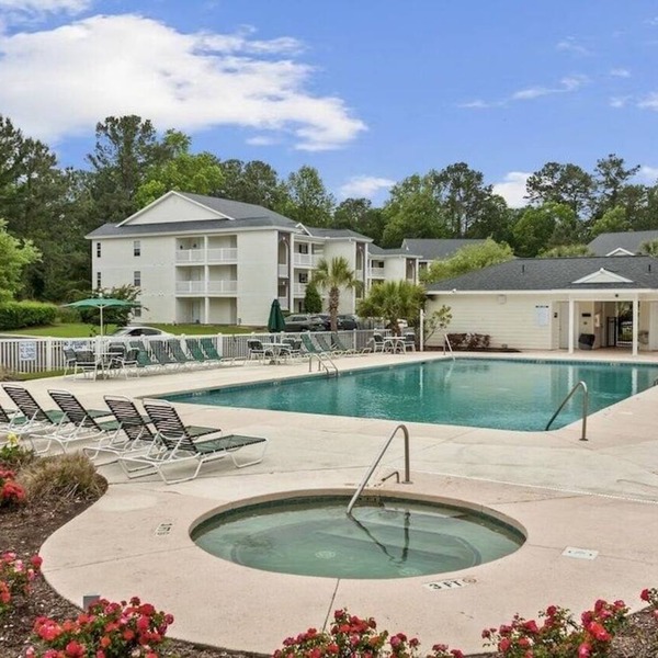 2Br Condo @ River Oaks
